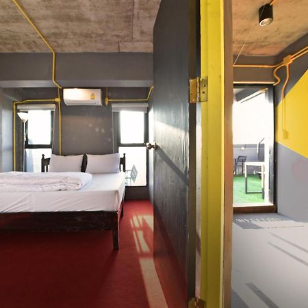 248 Street Hostel Chiang Mai Bagian luar foto
