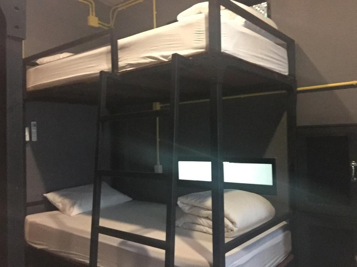 248 Street Hostel Chiang Mai Bagian luar foto