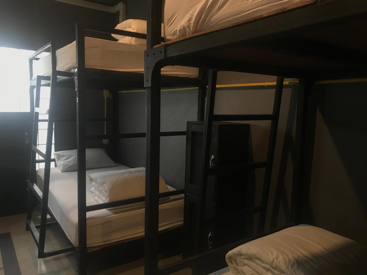 248 Street Hostel Chiang Mai Bagian luar foto
