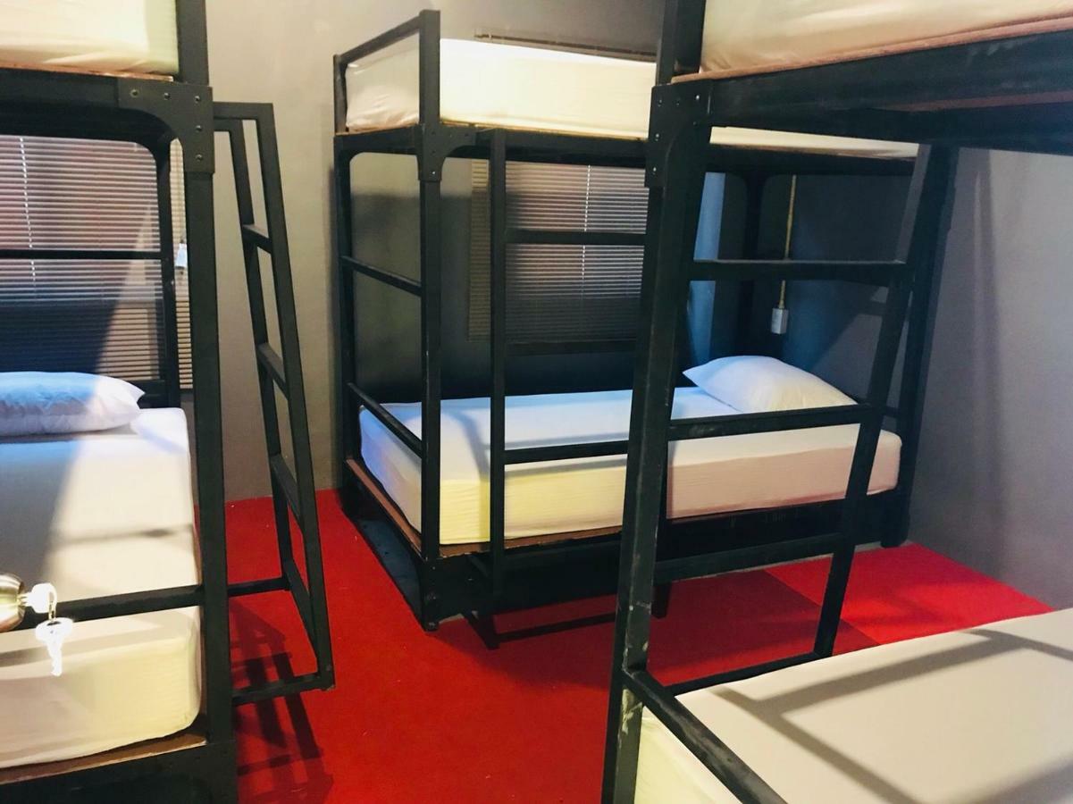 248 Street Hostel Chiang Mai Bagian luar foto