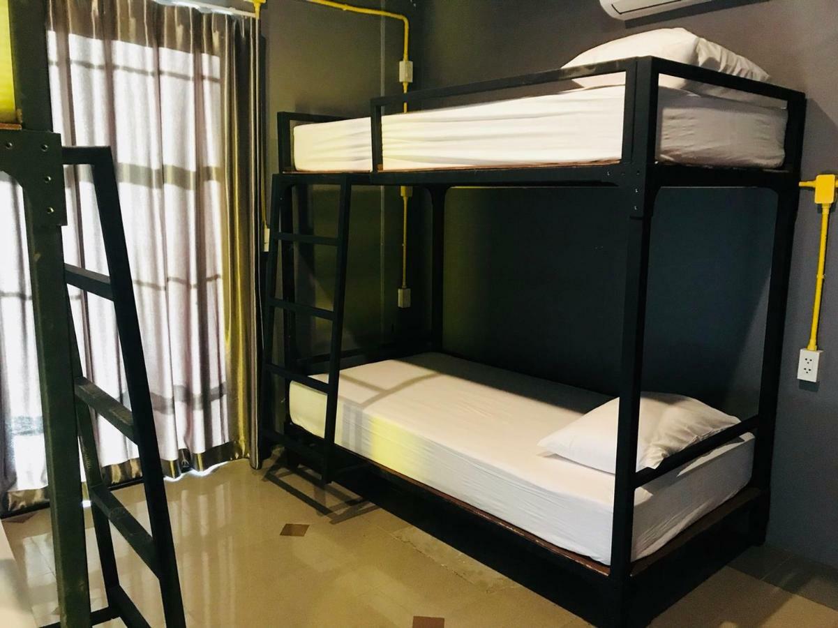 248 Street Hostel Chiang Mai Bagian luar foto