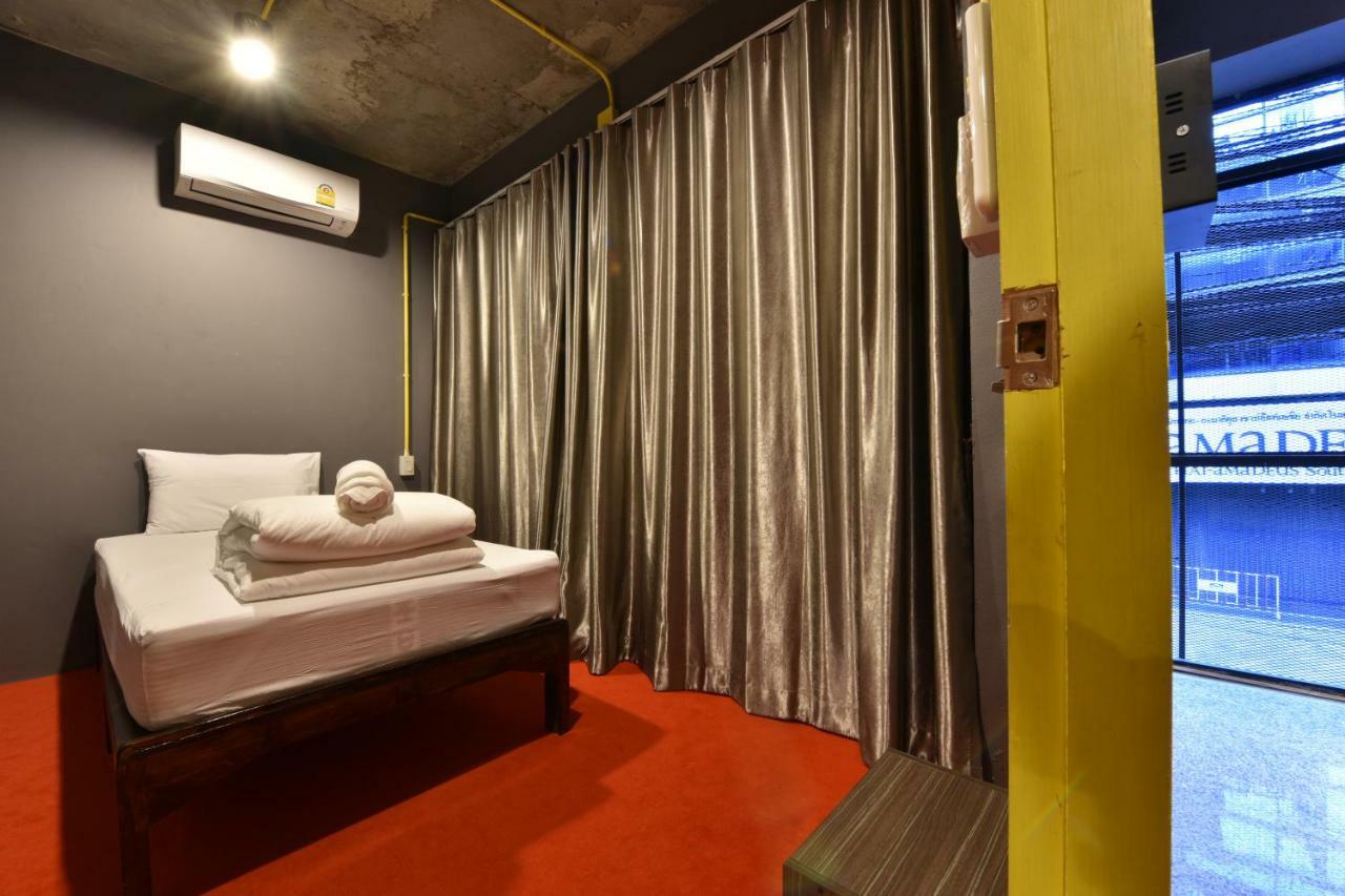 248 Street Hostel Chiang Mai Bagian luar foto