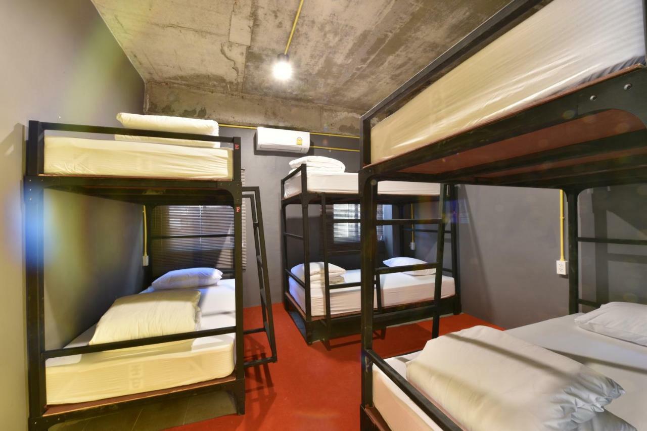 248 Street Hostel Chiang Mai Bagian luar foto